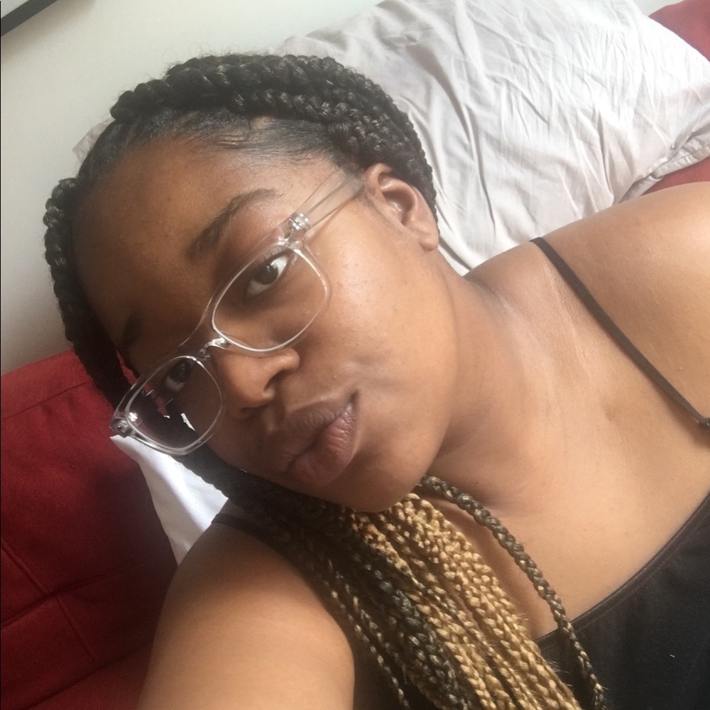 Meet your Posher, Kaila